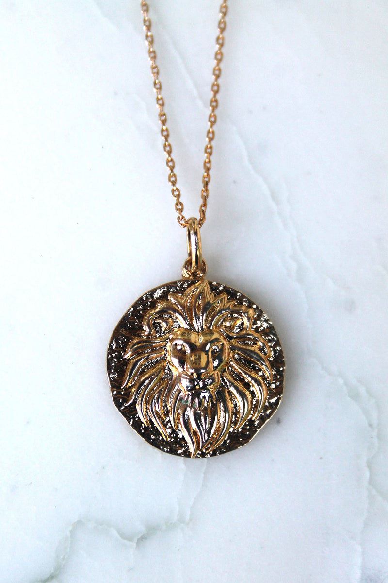 Absolème collier plaqué or médaille Lion