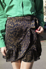 Absolème jupe courte motif léopard kaki