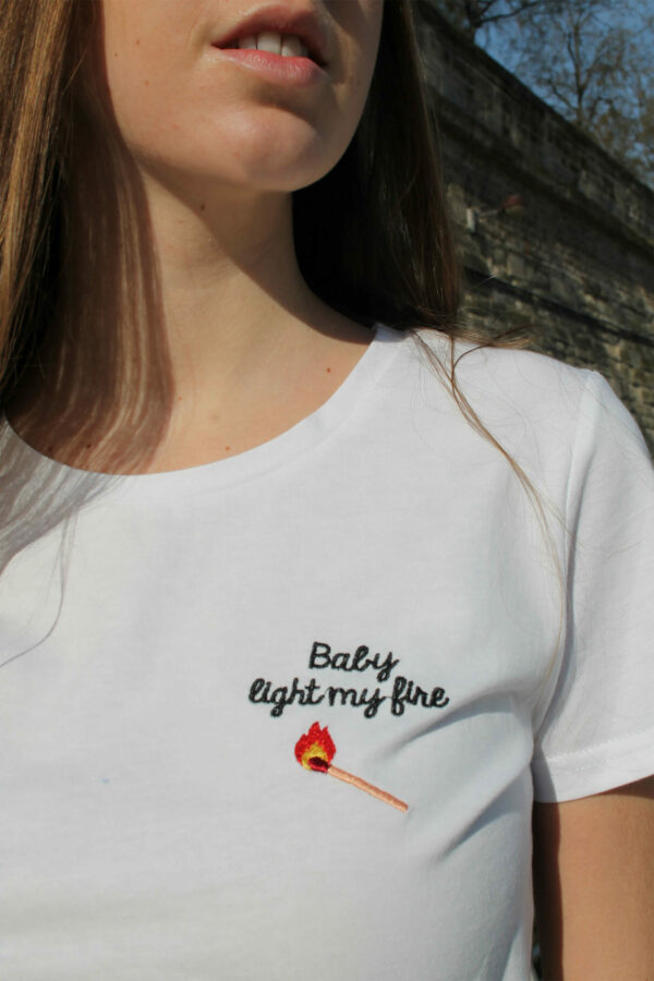 T-shirt blanc brodé