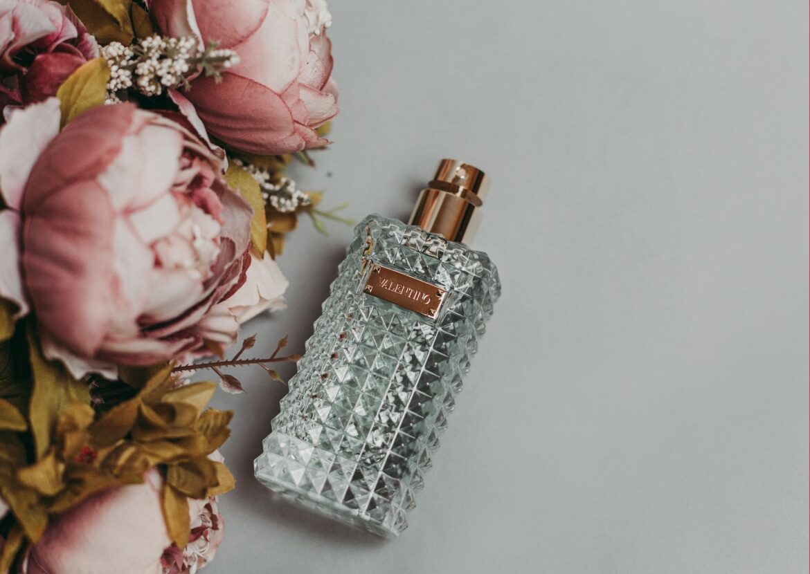 Absolème astuces pour faire tenir son parfum plus longtemps 