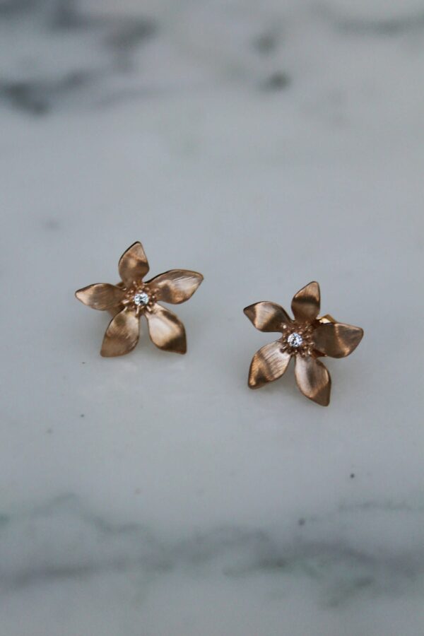 Absolème puces d'oreilles fleurs plaqué or