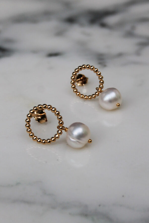 Absolème boucles d'oreilles modernes plaqué or perle eau douce