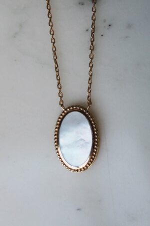 Absolème collier nacre plaqué or