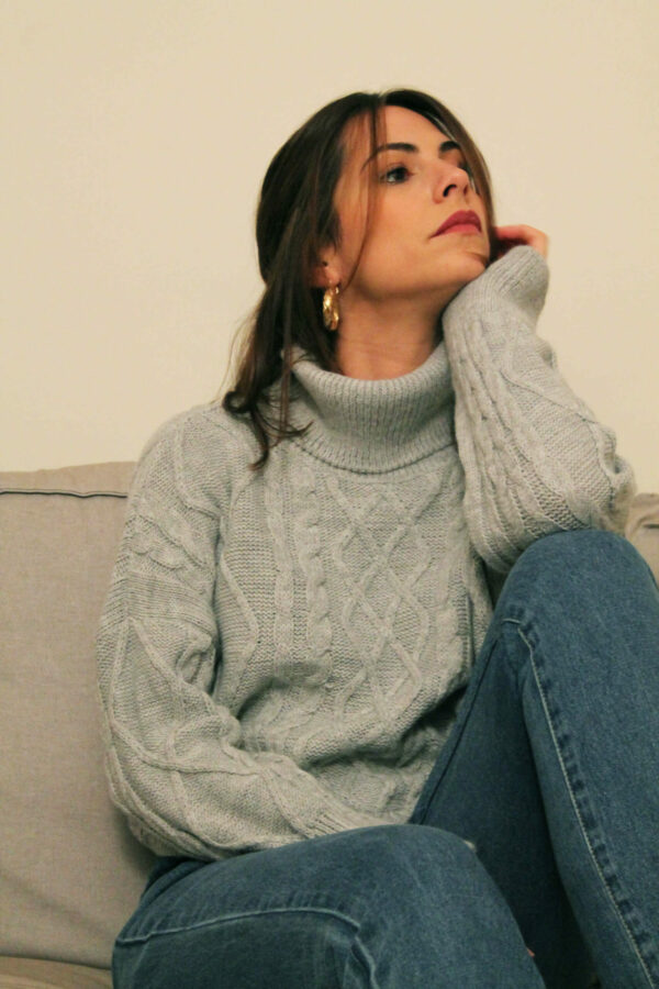 Absolème pull court col roulé gris