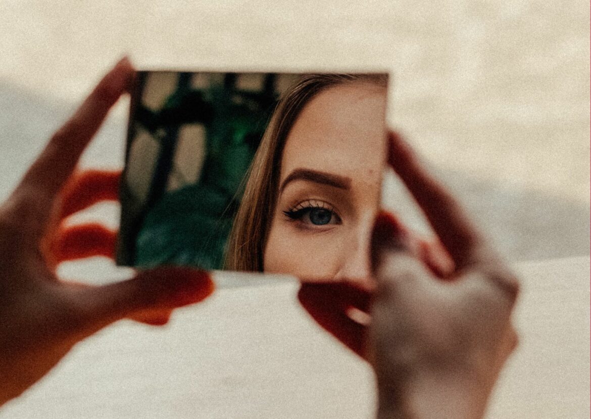 Absolème superstition miroir cassé