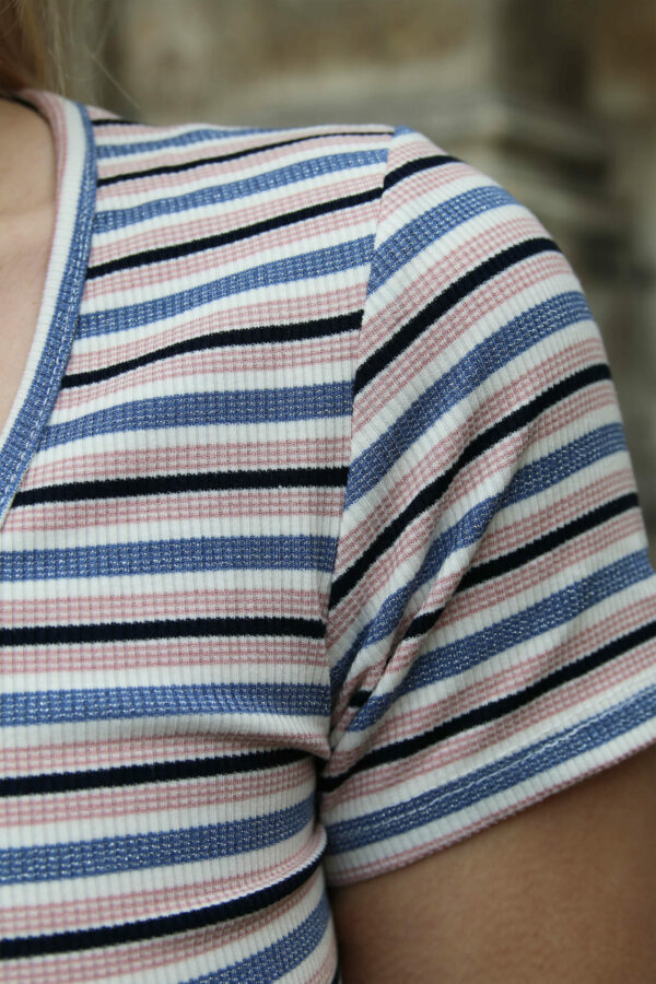 Absolème top moulant rayures style années 1990