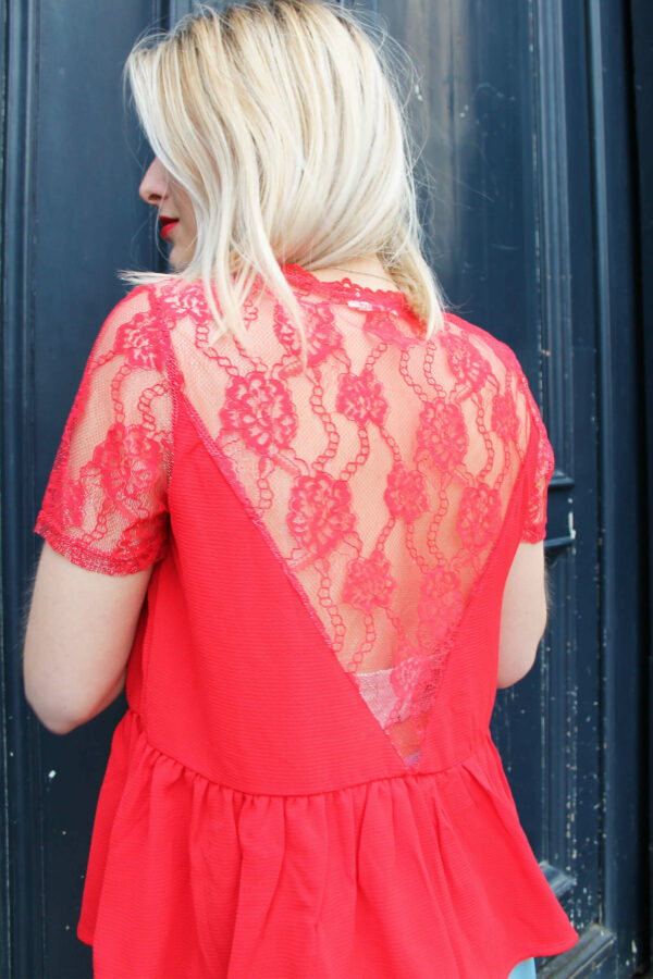 Absolème concept store top dentelle rouge