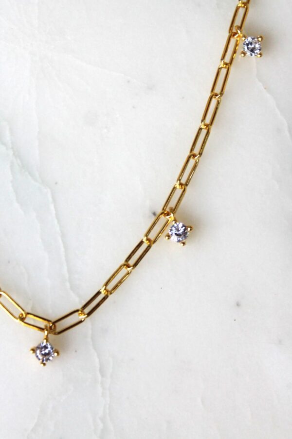Absolème collier choker en plaqué or et zirconiums
