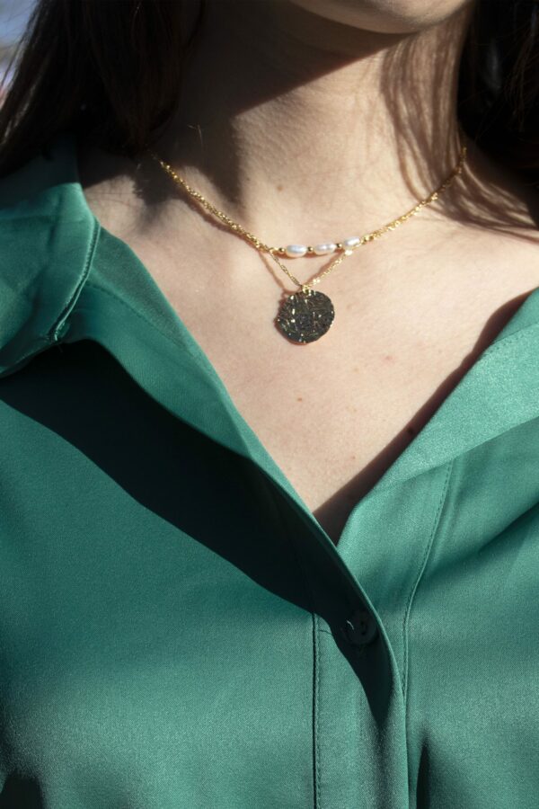 Absolème collier fin plaqué or et perles d'eau douce