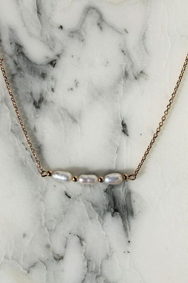 Absolème collier fin plaqué or et perles d'eau douce