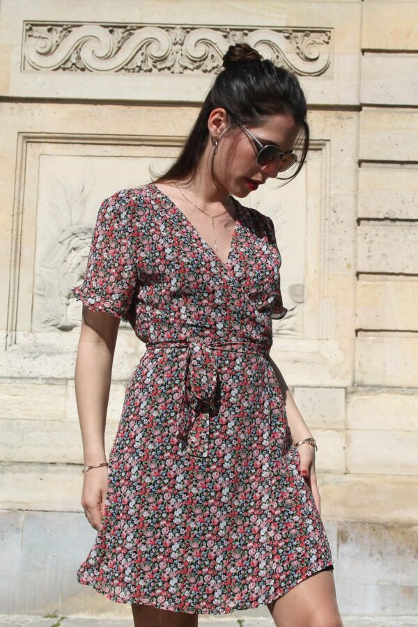 Absolème robe courte cache-coeur motif fleuri