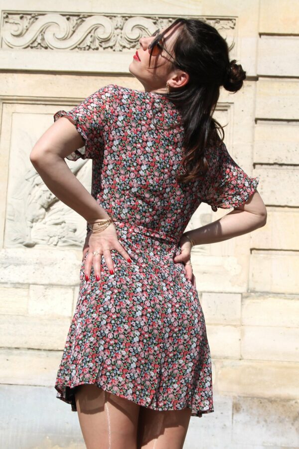 Absolème robe courte cache-coeur motif fleuri