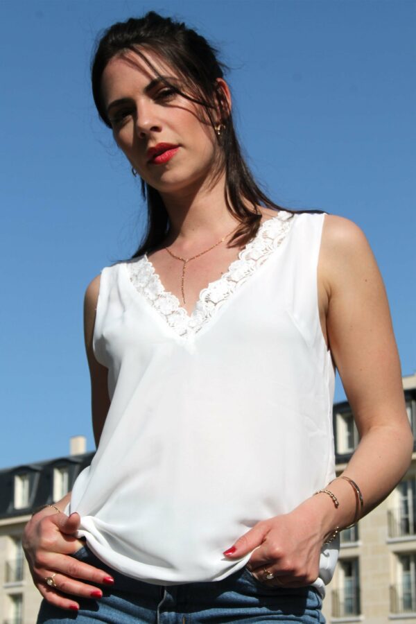 Absolème top blanc en dentelle