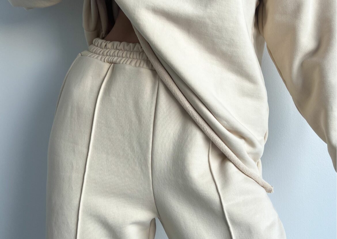 Absolème comment porter le pantalon blanc ?