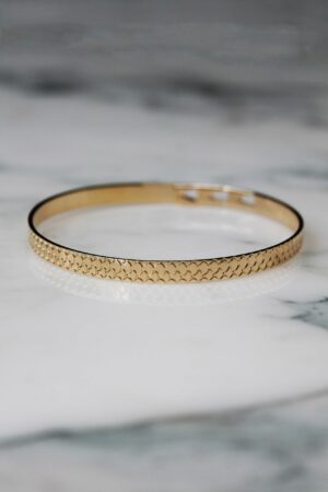 Absolème bracelet jonc gravé plaqué or