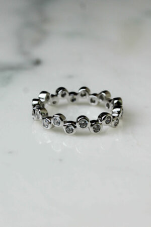 Bague fine zirconiums Argent 925