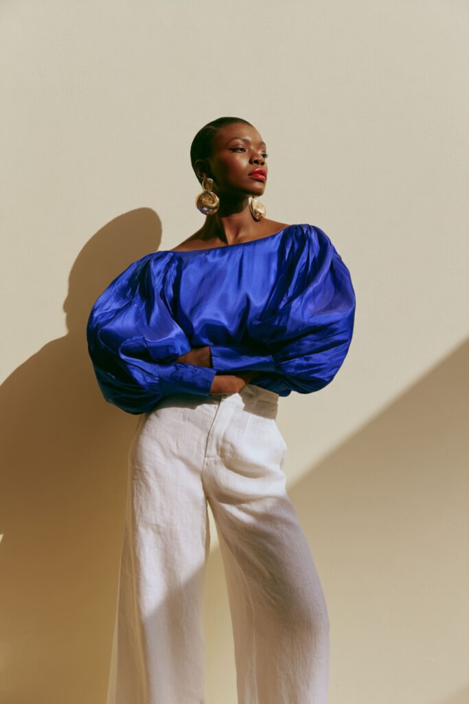 haut pop et pantalon blanc