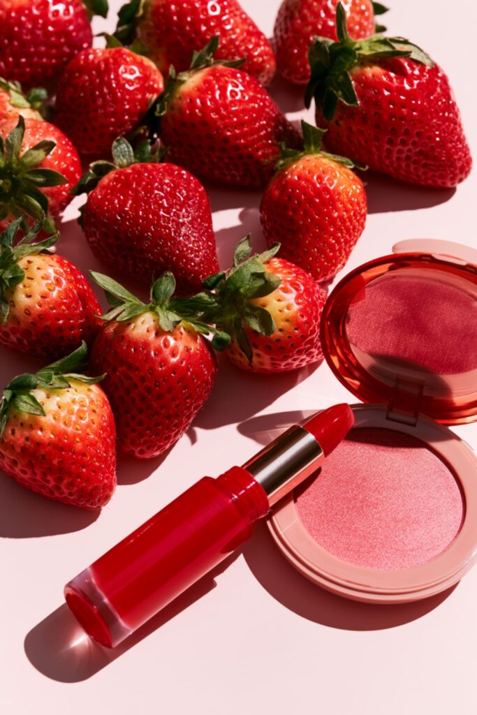 tendance beauté strawberry makeup