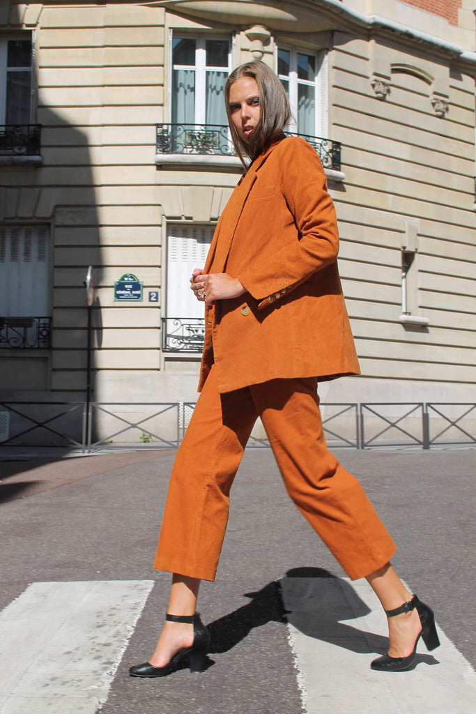 Absolème total look monochrome orange