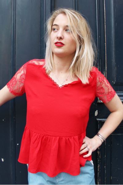 Absolème blouse en dentelle rouge manches courtes