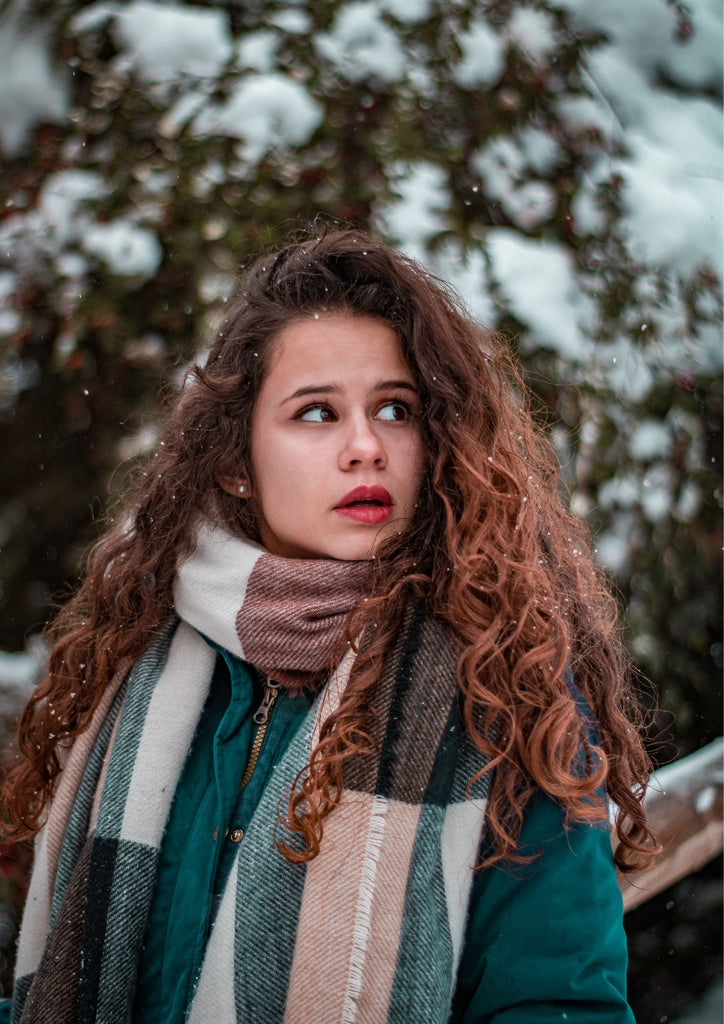 Absolème tendance mode les écharpes à avoir dans sa garde-robe