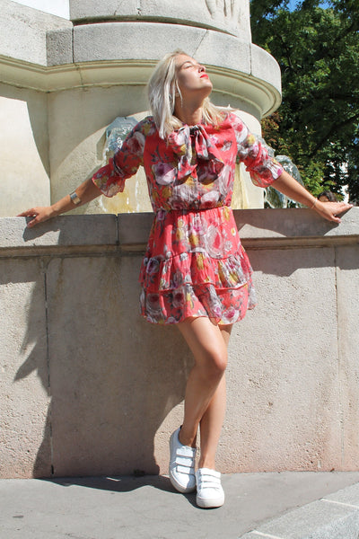Absolème robe tendance rose à motif fleuri