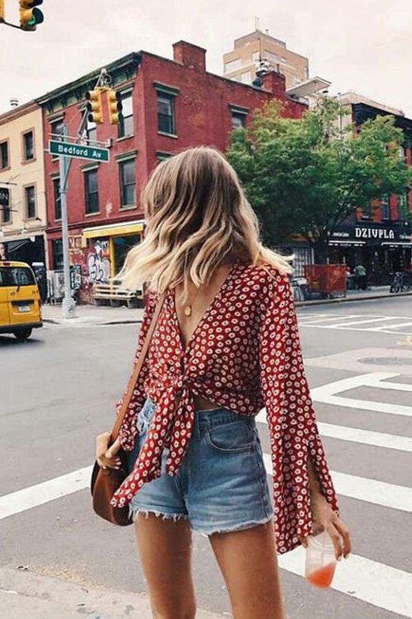Absolème look chemise nouée et short taille haute