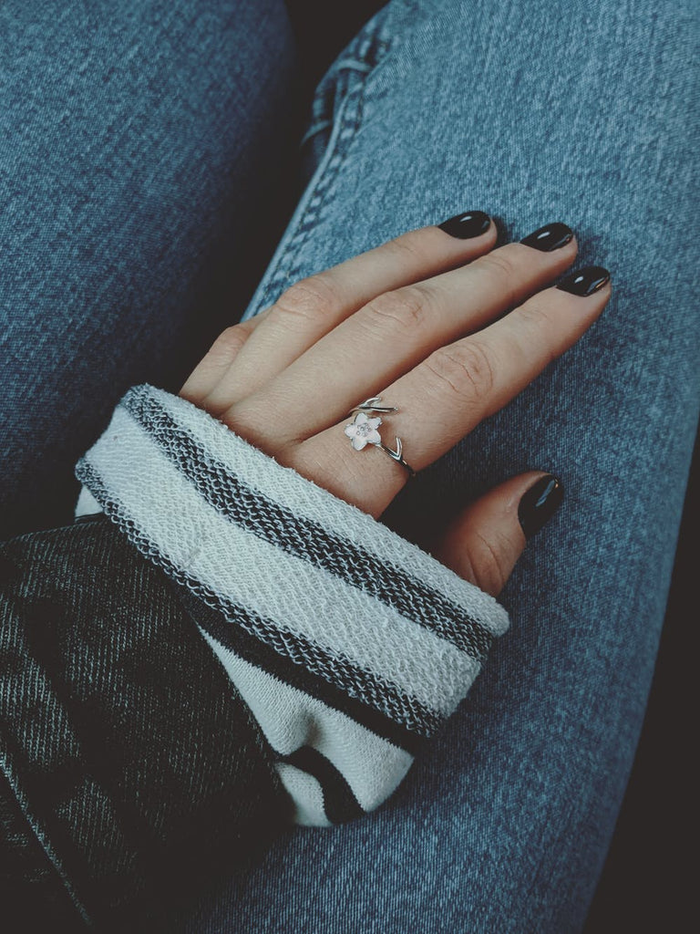 Absolème que faut-il savoir sur les bijoux romantiques ?