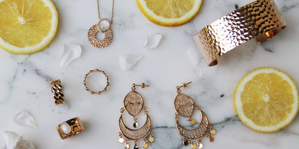 Absolème 15 bijoux dorés pour sublimer votre look d'été