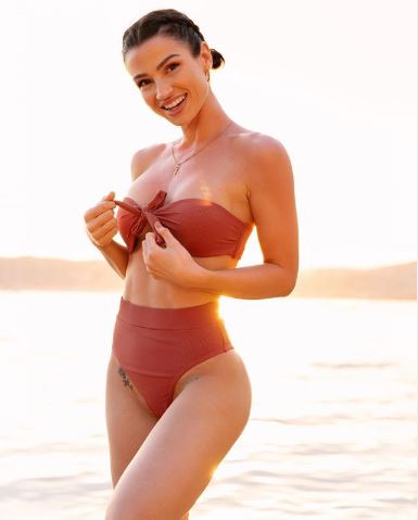 Absolème coach fitness Sissy Mua bikini body
